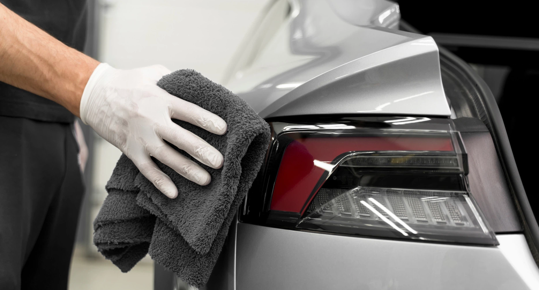 How to take care of car paint all year round? 1 detailingshop blog post2
